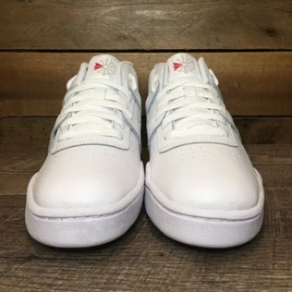 NEW Men’s Reebok Classic Mid OG Sneaker - Picture 3 of 9